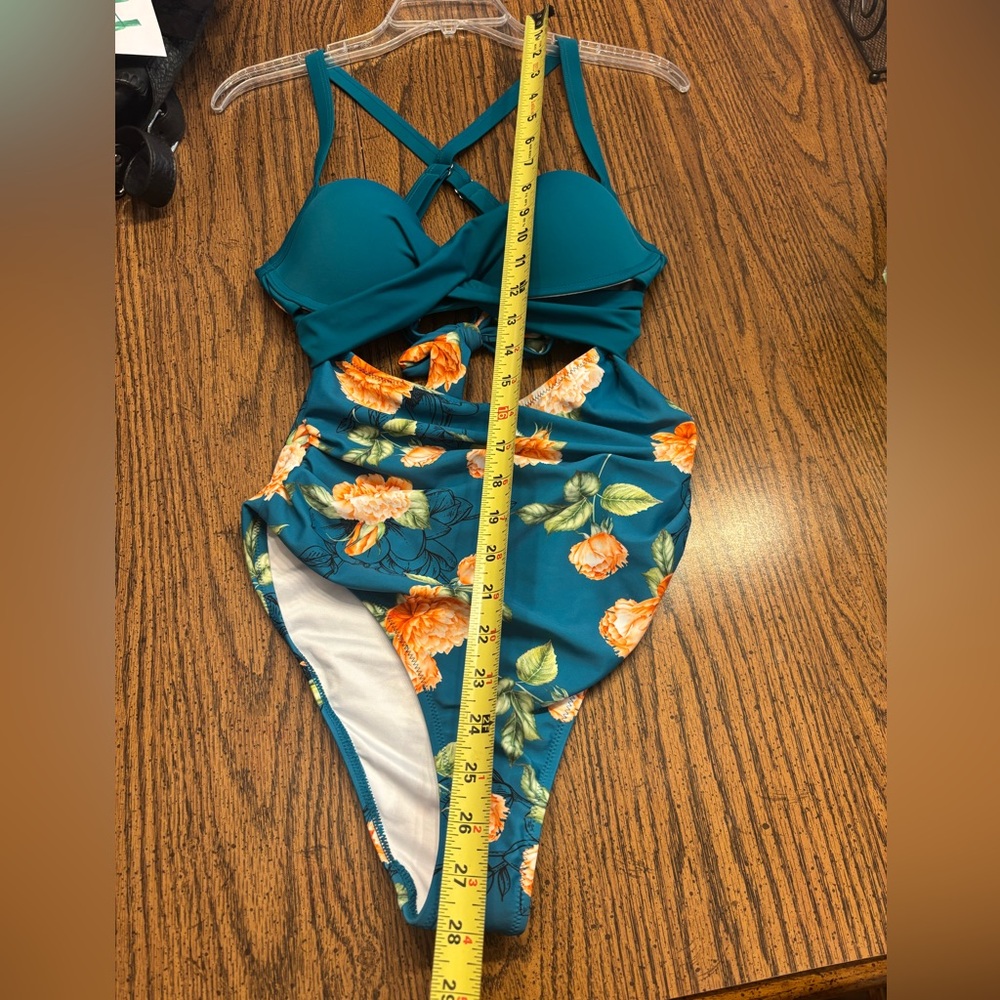 NWT Cupshe women’s one piece swim halter with underwire Large - Picture 11 of 13